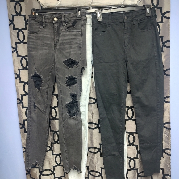 Three Pairs Size 4 Stretch Hi Rise Jegging American Eagle Distressed Jeans! - Picture 3 of 13